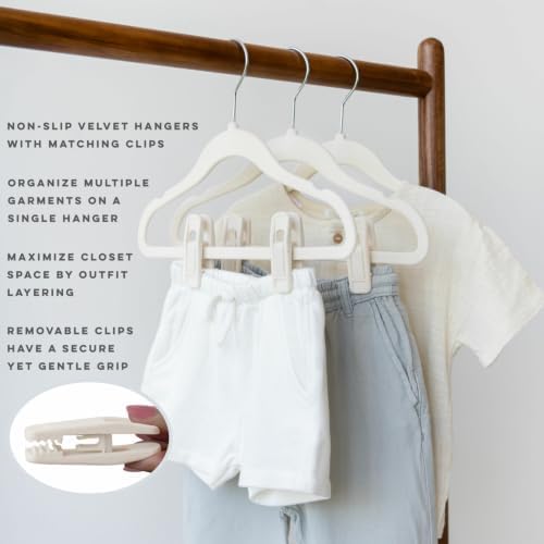 3 Sprouts Velvet Baby Hangers, Non Slip Slim, Cream, 30 Pack with 10 Clips - Image 3